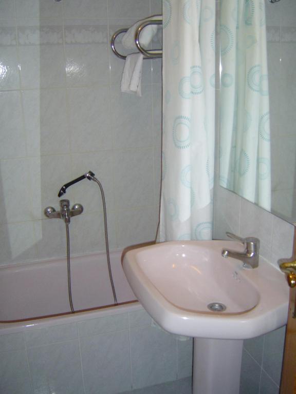 Hotel Lázaro Calamocha Szoba fotó